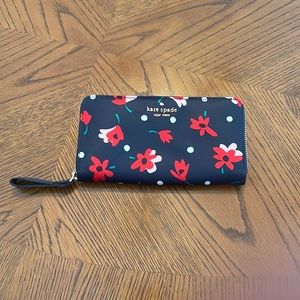 New Kate spade large wallet